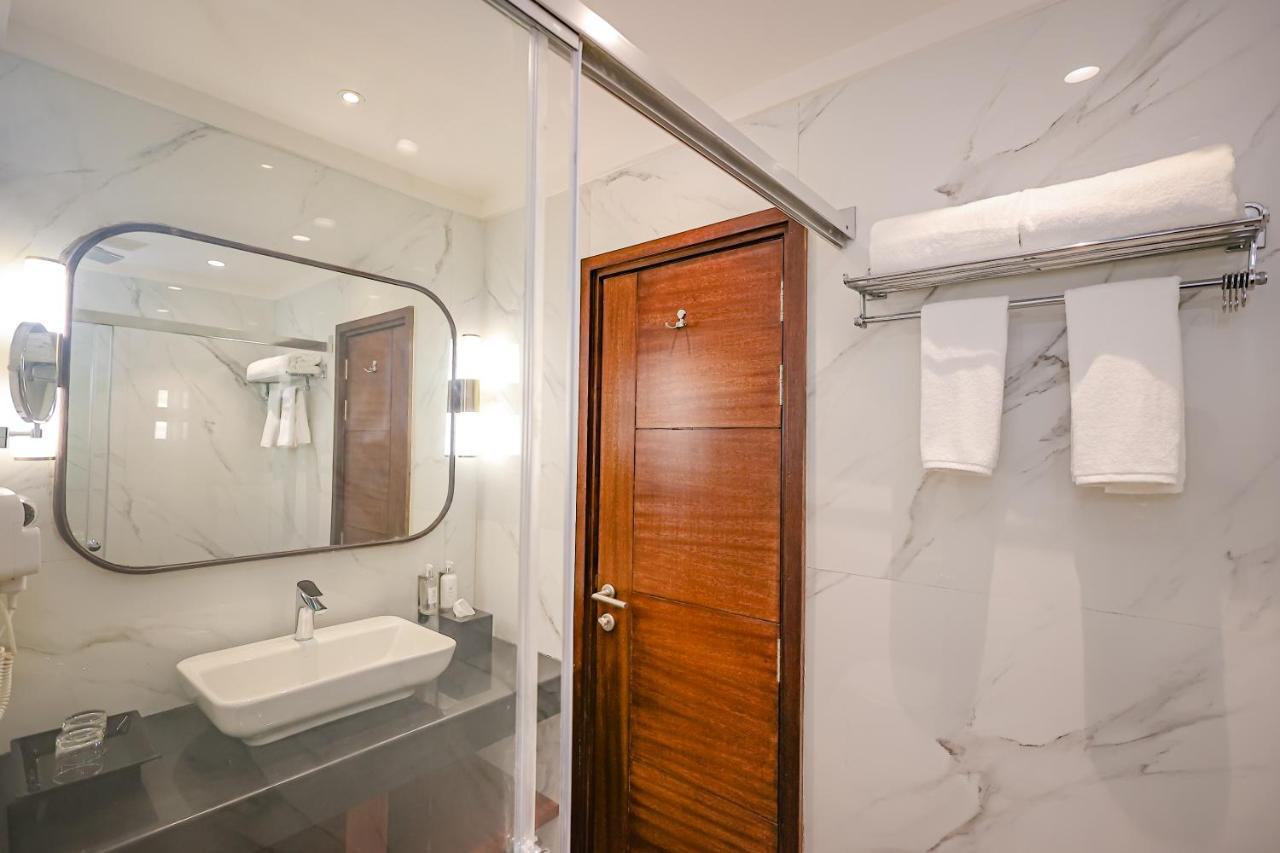 Regenta Dehradun By Royal Orchid Hotels Limited Bagian luar foto