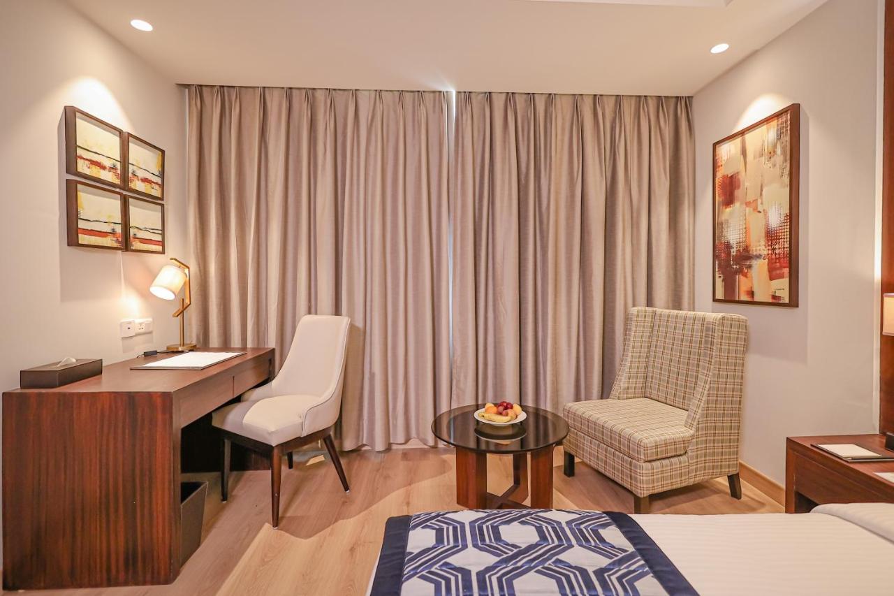 Regenta Dehradun By Royal Orchid Hotels Limited Bagian luar foto
