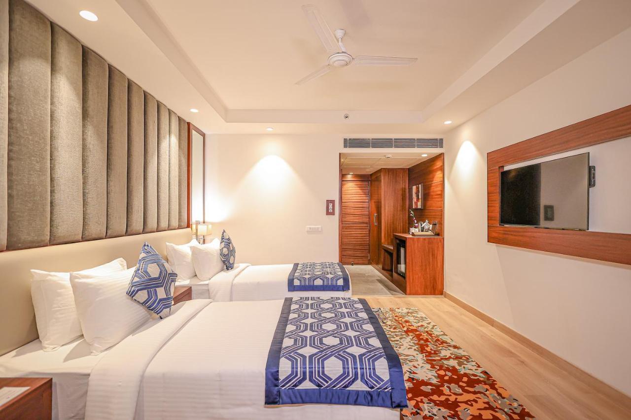 Regenta Dehradun By Royal Orchid Hotels Limited Bagian luar foto