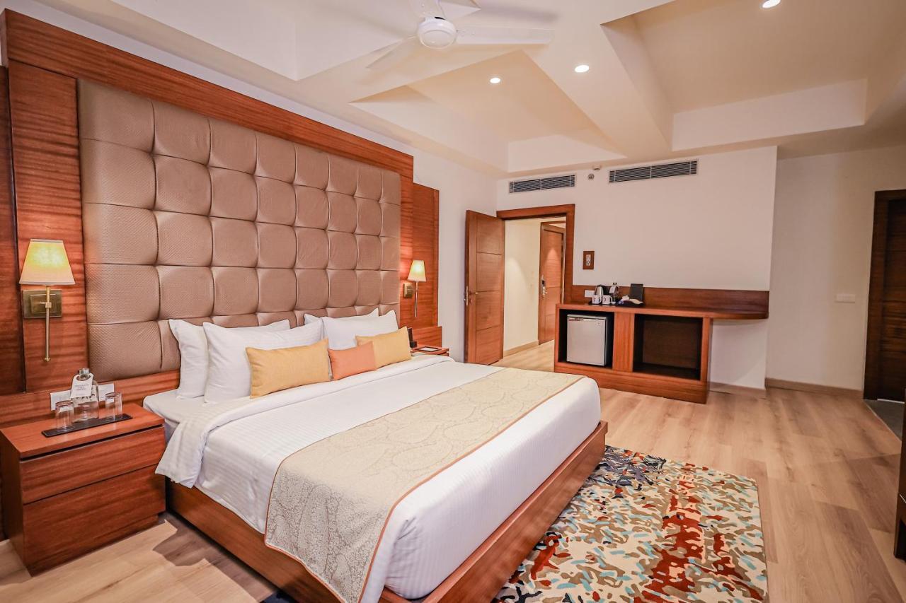 Regenta Dehradun By Royal Orchid Hotels Limited Bagian luar foto