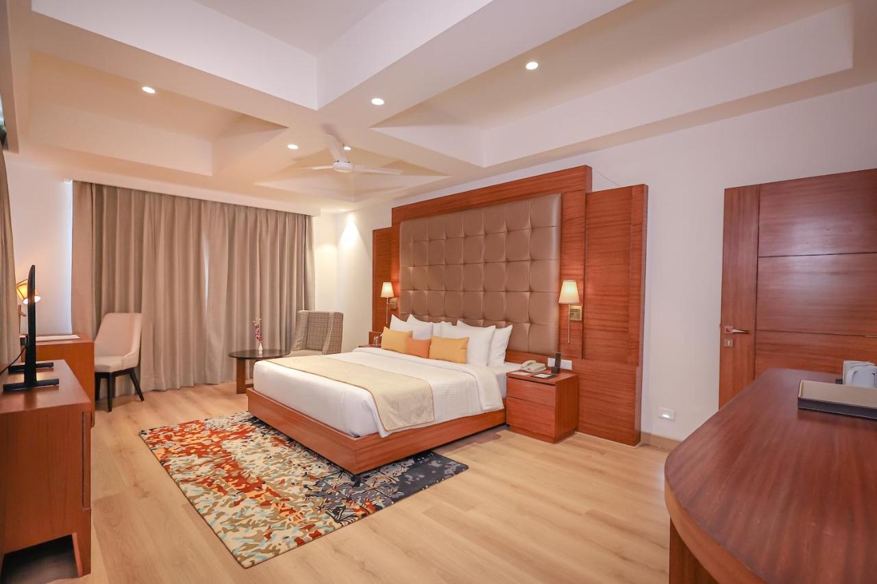 Regenta Dehradun By Royal Orchid Hotels Limited Bagian luar foto