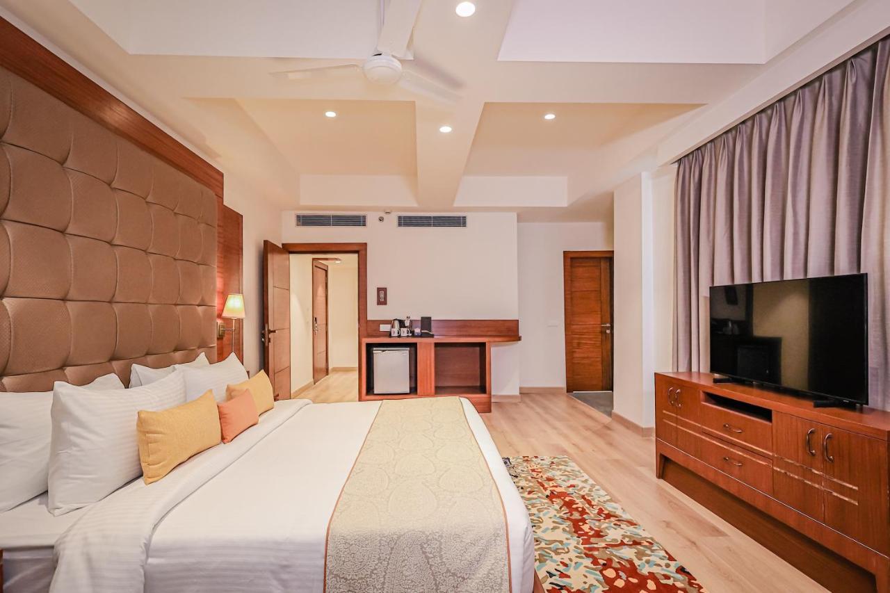Regenta Dehradun By Royal Orchid Hotels Limited Bagian luar foto