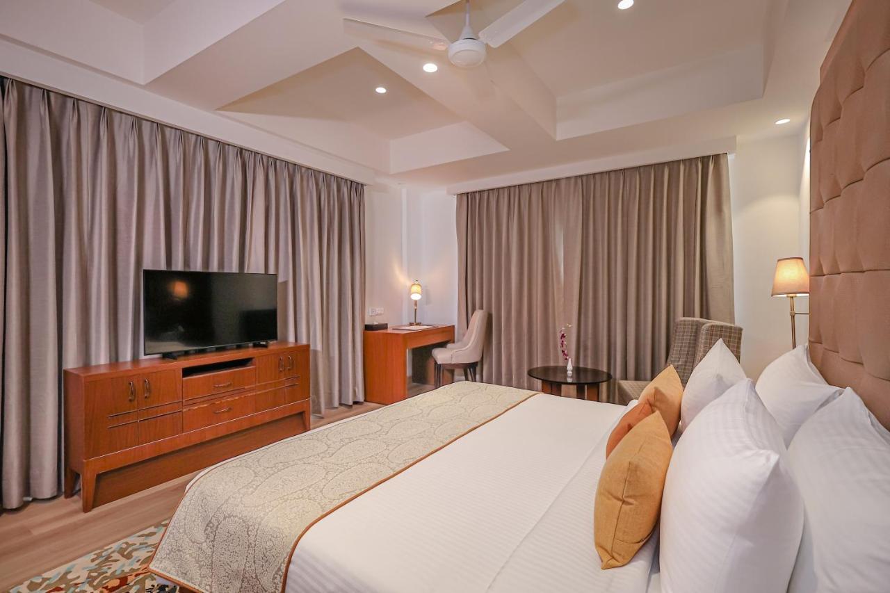 Regenta Dehradun By Royal Orchid Hotels Limited Bagian luar foto